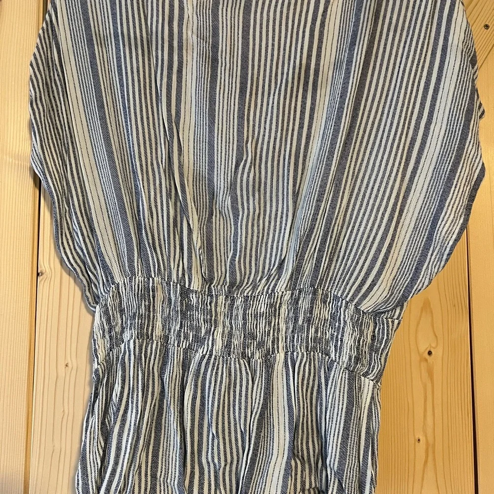 Button-Up Top - Picture 3 of 3